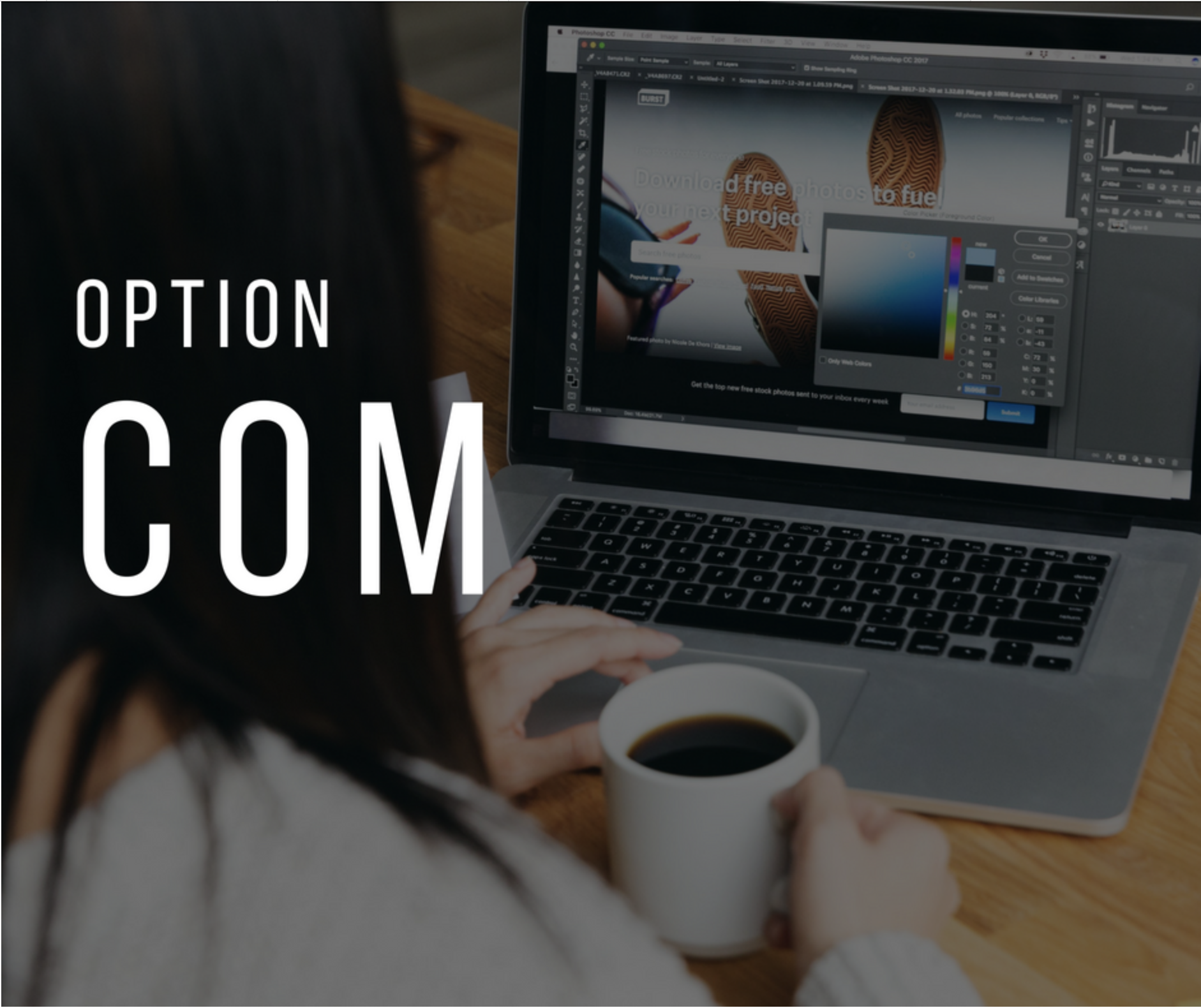 En com, on boit du café.